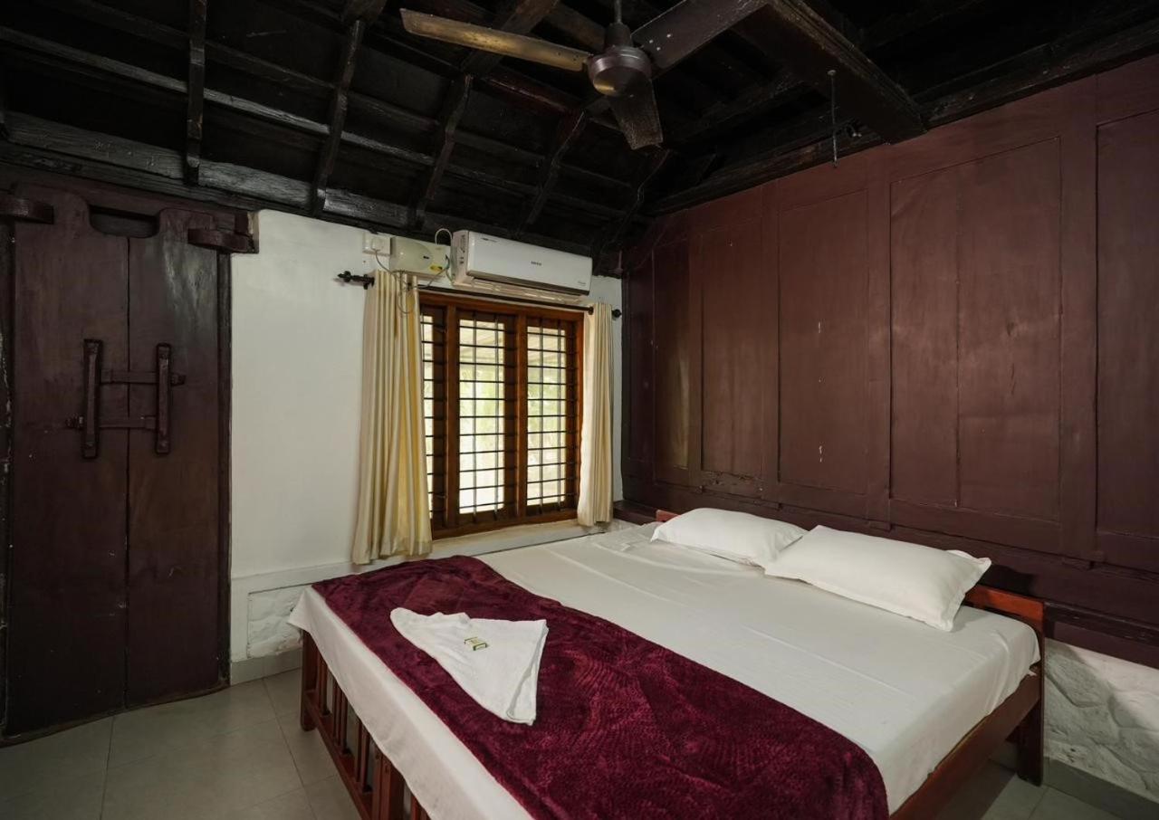 Cocozone Stays Alappuzha Esterno foto