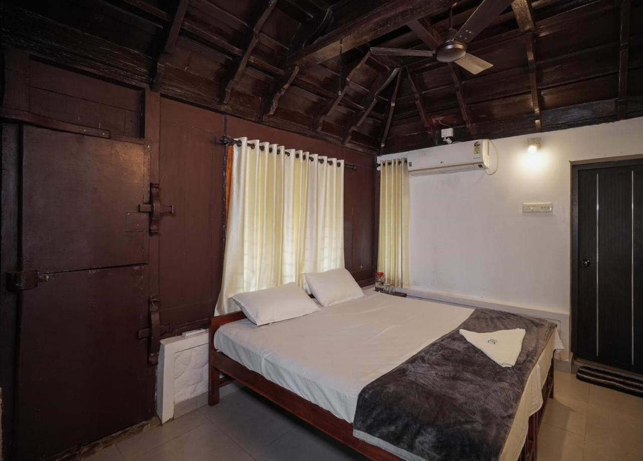 Cocozone Stays Alappuzha Esterno foto